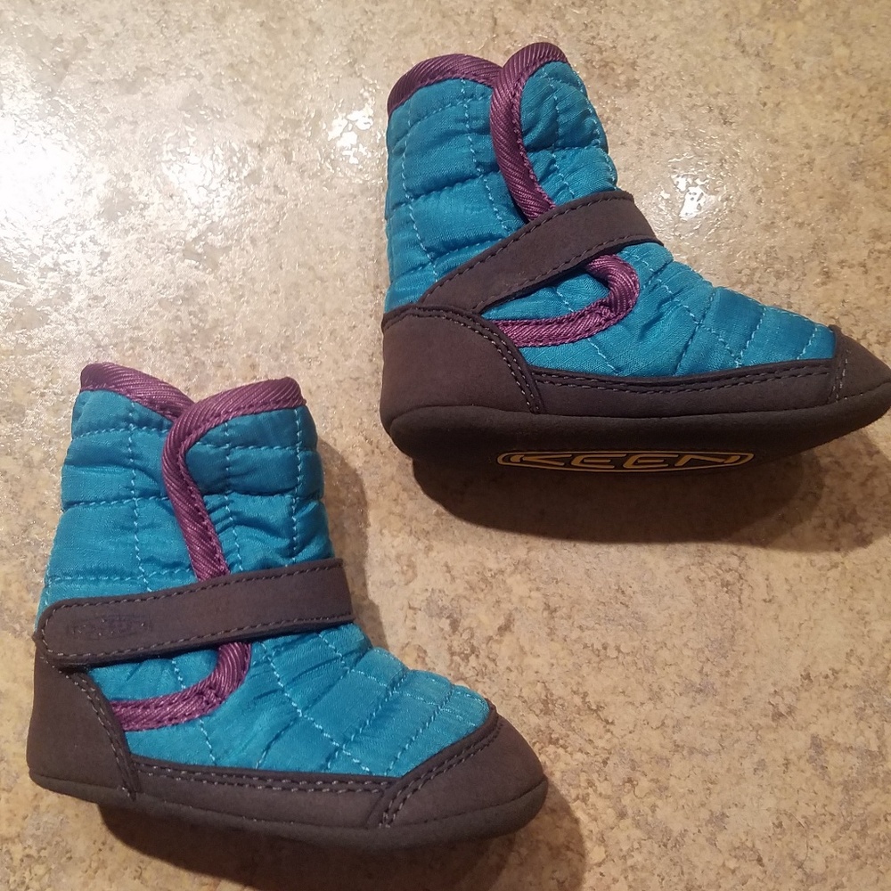 Keen baby boots